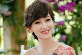 赵雅芝的传奇情史，因私藏情书导致婚姻破裂，再婚后赢得幸福人生图片