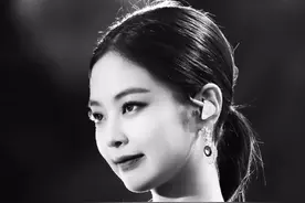 jennie太美了，眼睛鼻子嘴巴皮肤身材，没有一样是不好看的！图片