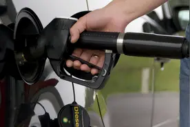 1升汽油等于多少斤？汽油和石油到底有何不同？看完涨知识了图片