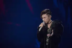 小鬼王琳凯的日常穿搭，嘻哈风格个性十足图片