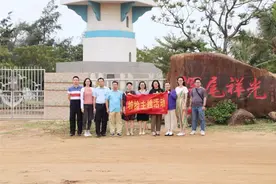 参观解放海南岛作战指挥所 弘扬革命精神图片