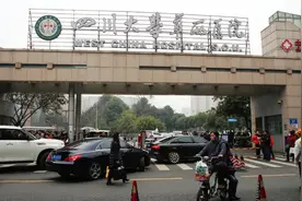 四川大学华西医院图片