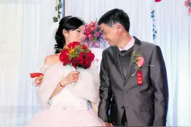 兵哥哥探亲途中浴火救下44人：全身90%烧伤，因祸结缘娶女神为妻图片