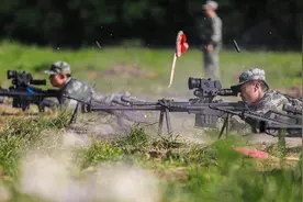 高燃画面！解放军“大炮狙”大批亮相，可轻松摧毁轻装甲目标图片