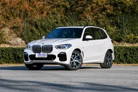 开完宝马X5，换了台奔驰GLE，车主：差距对比后一目了然图片