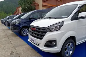 试驾华晨鑫源金海狮 不仅亮点多还是个“自来熟”？图片