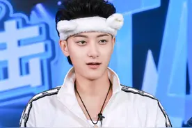 黄子韬直播带货首秀破2亿，明星赚几千万跟玩似的，合理吗？图片