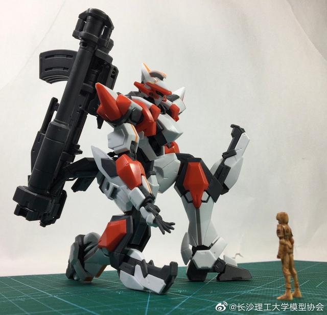 宅客模玩原创测评：青岛社 1/48 烈焰魔剑 测评（素组+展示部分）