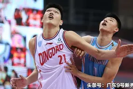 你知道CBA联赛现役有哪几位身高达到220cm以上的中锋吗？图片