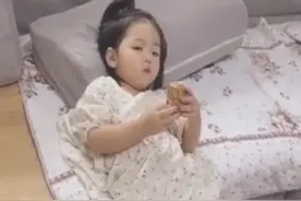 送女儿去乡下住了三天，小姨发来女儿视频，妈妈站不稳了图片