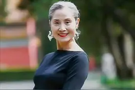 70岁不染发会不会很显老？染发阻挡不了衰老，遮掩不如顺其自然图片