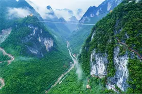 震撼！超高空云海玻璃桥终于开放了！你敢来挑战吗？图片