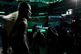 刚刚，黑龙大秀技术完爆对手，提起曾在中国被当小怪刷战绩图片