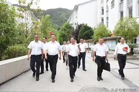 龙兆学调研高考备考工作并看望慰问高考备考师生图片