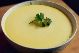 蒸鸡蛋，总是不嫩滑怎么办？教您正确做法，蒸好又嫩又滑无小孔图片