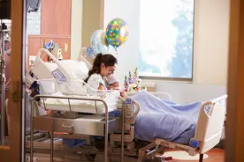 生孩子时产房似“冰窖”，分娩为何这么冷，医生行内都知道的秘密图片