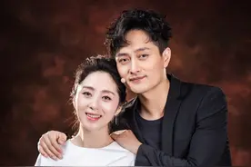 云飞：农村走出的著名歌星，在再婚中找到幸福图片