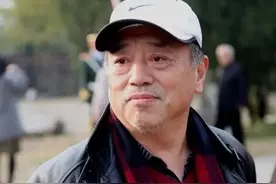 他是最像彭德怀的特型演员，完美诠释了毛泽东的那句“谁敢横刀立马，唯我彭大将军”图片