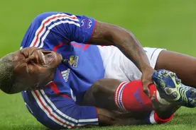 官方！被郑智踢断腿15年后，39岁的西塞又复出了图片