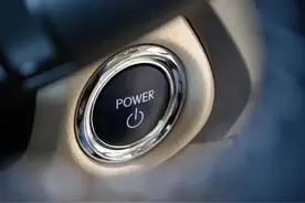 汽车“一键启动”的功能其实很多，很多车主却只用它点火，太浪费图片