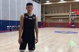 马布里下狠手，放弃两后卫，曾是大学明星，今无球打恐赴野球场图片