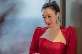 钟丽缇已年过50，气质绝佳，身材不减当年，保养秘诀你也能做到图片