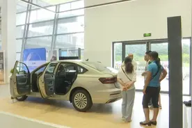 汽车以旧换新最高可补贴一万元，看看你的车是否符合条件图片