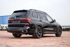 2020款宝马X7M版全方位实拍 全尺寸旗舰SUV 6座布局+22轮毂+M包图片