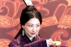 《大秦赋》里总在傻笑的美艳赵姬，可有哪个男人真的爱过她？图片