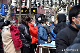 最高450块钱一天，8小时外加班另算，实拍新春青岛劳务市场图片