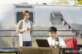 一条翡翠项链结束了我5年的婚姻，这样的婚姻试问哪个女人不寒心图片