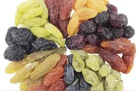 新疆吐鲁番的葡萄干你尝过没？为什么新疆妹子平时拿来当零食图片