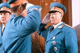 李云龙为何那么豪横？5位元帅是他老首长，2位大将是他直属上司图片