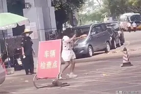 广东一女子科目二挂科后，当场情绪崩溃：我都考第5次了图片