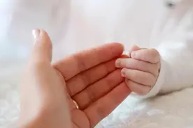 臀位是不是容易导致早产？可以预防吗？图片