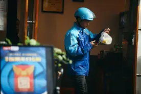 餐饮外卖行业迎来平台开放时代——岛城商家集体加入饿了么，“一起赚钱”图片