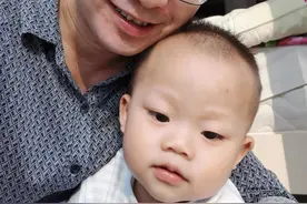 奶爸养萌娃，切身体会专职妈妈的不容易图片