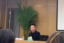 刘和刚和郁钧剑开班惹争议！遭批将戏曲唱成二人转，同场名家不少图片