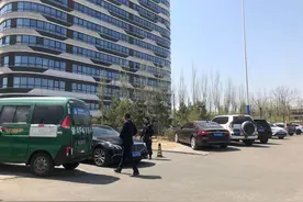 呼和浩特绿地智海大厦地面车位紧缺，上班停车难的问题如何解决？图片