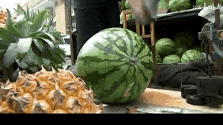 刘华强买瓜又火了，到底是谁征服了谁？