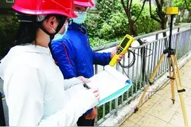 住在变电站旁会被辐射影响身体健康？专家实地检测辟谣图片