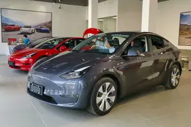 特斯拉Model Y：比3大10%，实用性提升100%图片
