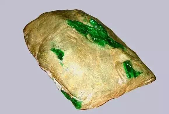 天然黄焦胶花水晶 2026年黄胶花水晶是什么