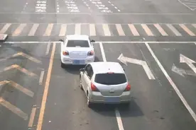 开车违章后多久会收到通知？交警提醒：超过这个时间，就别担心了图片