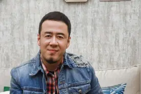 49岁仍单身，酒品差还带货翻车，“吃软饭”的杨坤：他红过吗？图片