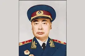 陈毅元帅在我军的地位有多高？他都担任过哪些军职呢？图片