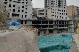 郑州这几个家属院拆了9年了，回迁房不仅没建成，过渡费也停发了！到底咋回事？图片