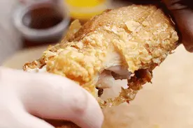 谁能拒绝炸鸡诱惑？P同学三温暖炸鸡秘方，一口｜爆汁，一口｜啜汁图片