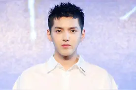 10年30亿！吴亦凡的吸金能力，C罗看了也汗颜图片