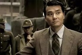 他是“鬼子翻译官”，战后携三位妻子逃亡日本，中国人欠他一个情图片